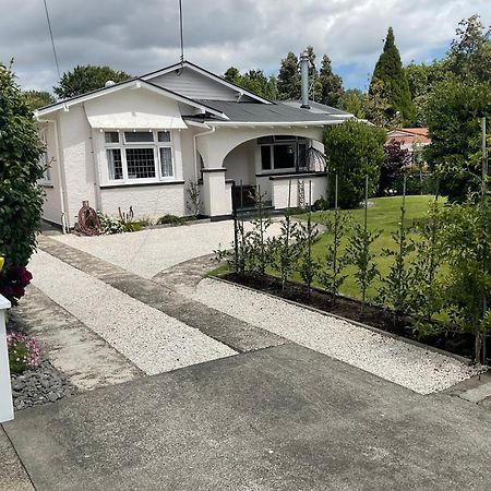 Orange Tree Cottage - Garden Hideaway Whanganui Extérieur photo