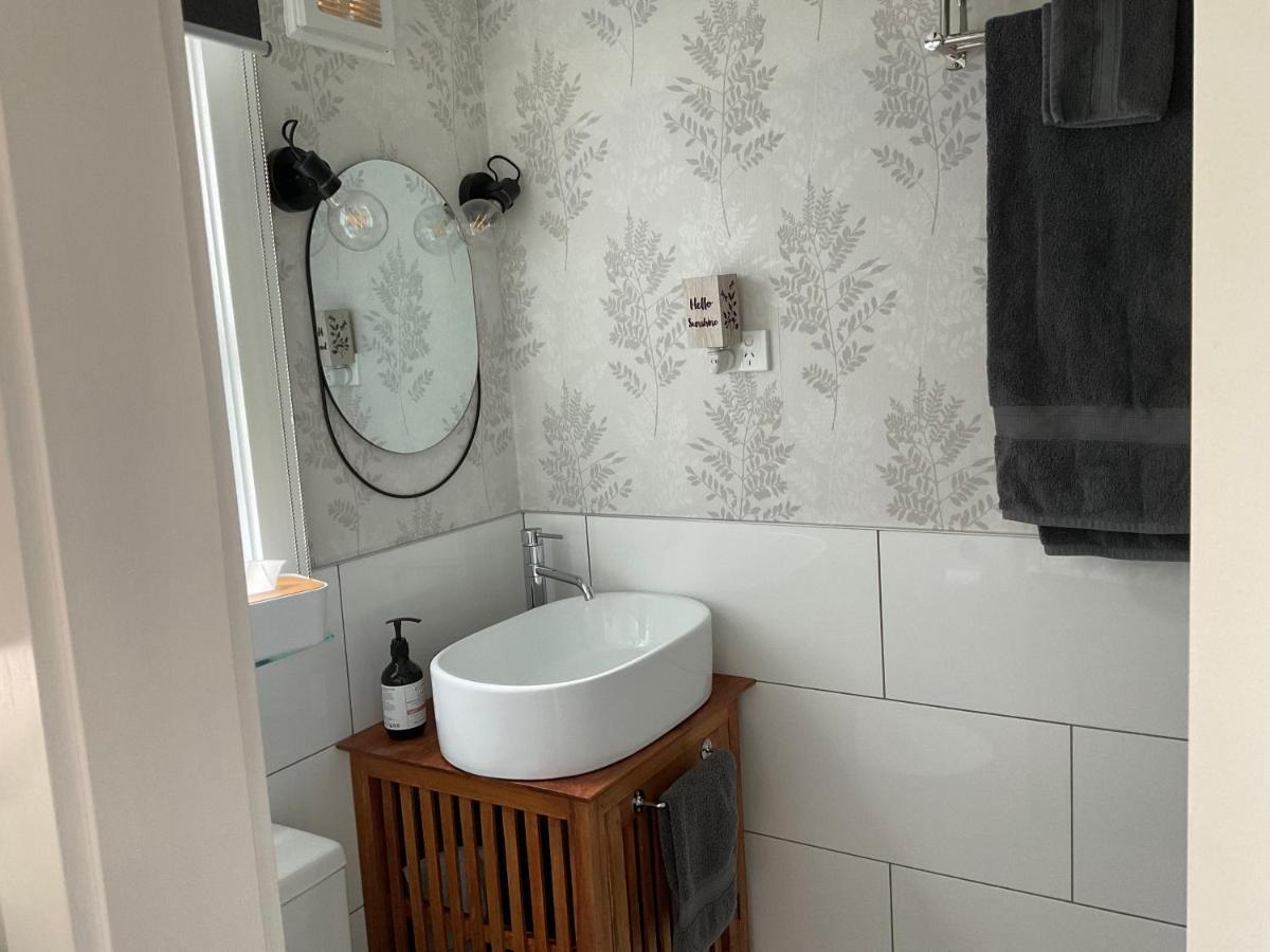 Orange Tree Cottage - Garden Hideaway Whanganui Extérieur photo